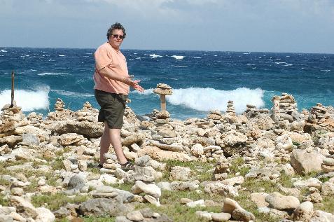 20060117121926   Shane builds a rock statue